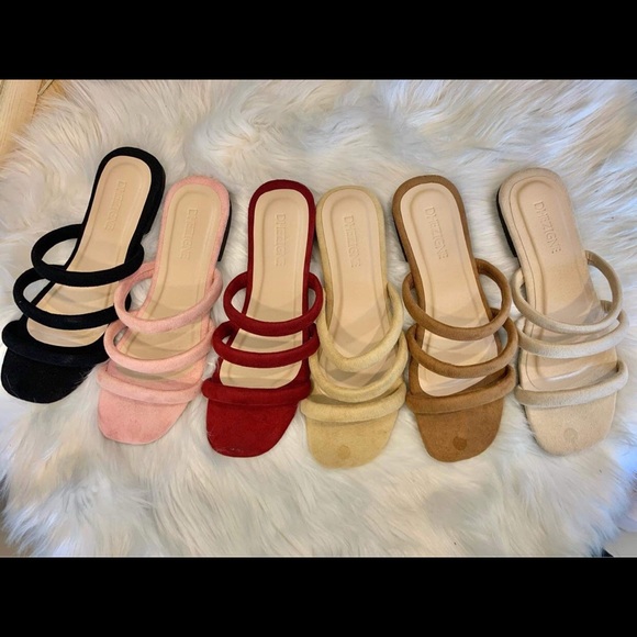 Feliz Strap Flats - Picture 1 of 9